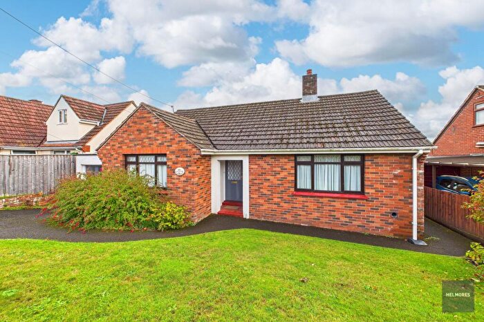 2 Bedroom Detached Bungalow For Sale In Alexandra Road, Crediton, EX17
