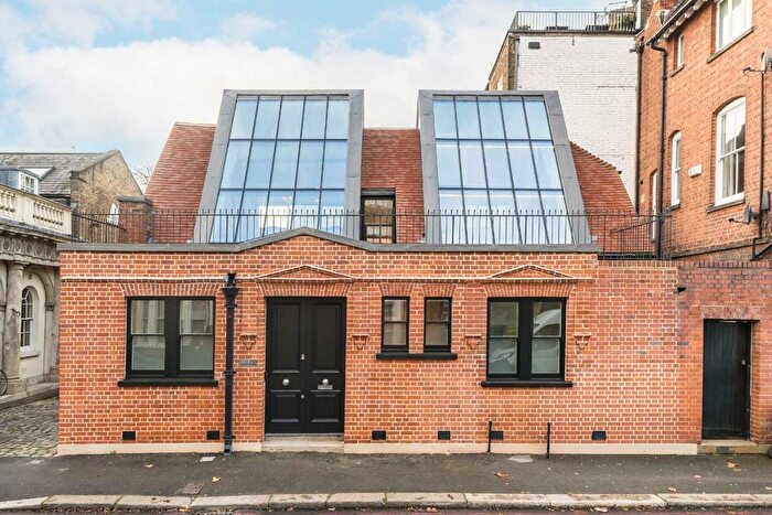 4 Bedroom Detached House To Rent In Narbonne Avenue, Clapham South, SW4