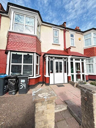 5 Bedroom Terraced House To Rent In Raymead Avenue, Thornton Heath, Croydon, CR7