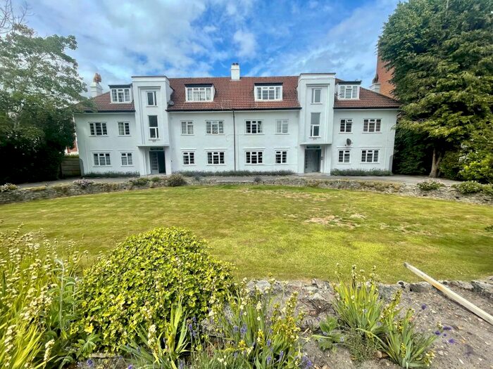 Studio To Rent In Princes Court, Poole Road, BH12