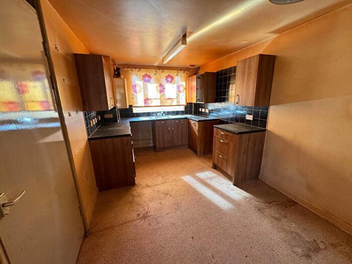 3 Bedroom Terraced House For Sale In Medway Close, Ilford, Greater London, IG1
