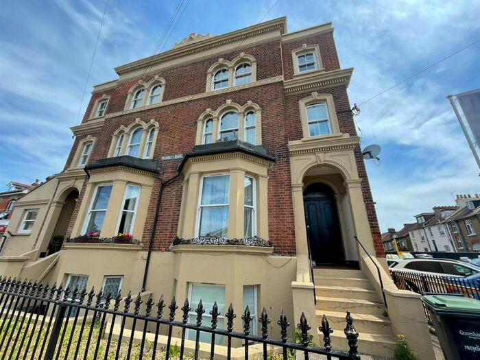 1 Bedroom Flat To Rent In Darnley Road, Gravesend, DA11