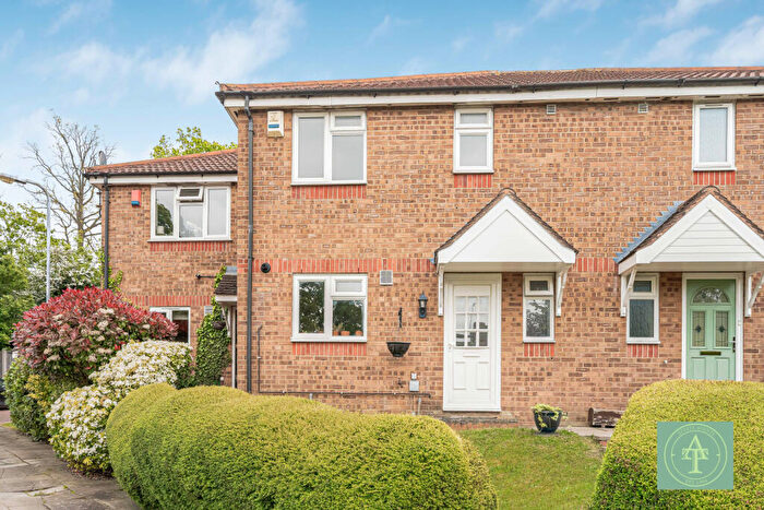 3 Bedroom Terraced House For Sale In Ashfield Road, Southgate, London, N14