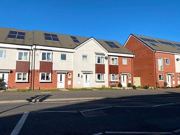 3 Bedroom Property To Rent In Kempston Road, Bedford, MK42