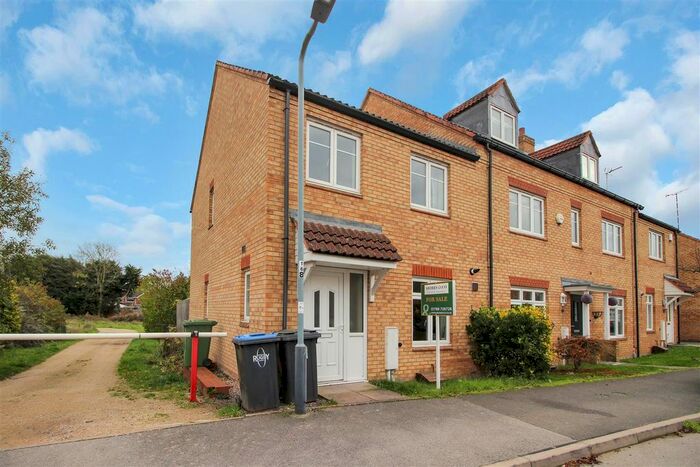 3 Bedroom End Of Terrace House To Rent In St. Margarets Avenue, Wolston, Warwickshire, CV8