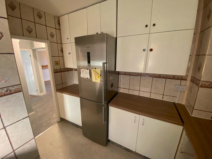 2 Bedroom Flat To Rent In Upper Clapton Road, London, E5