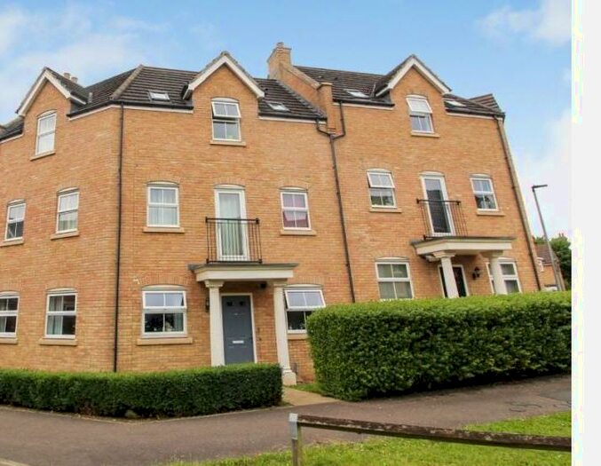 2 Bedroom Apartment To Rent In Appledore Road, MK40