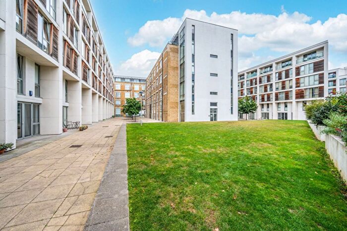 2 Bedroom Flat To Rent In Printers Road, Stockwell, London, SW9