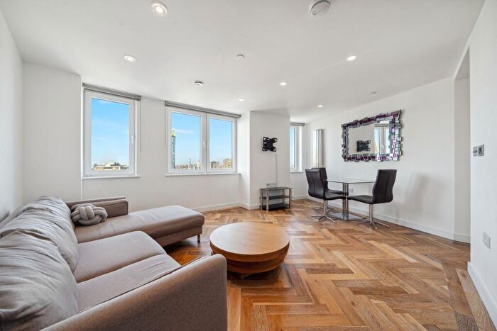 1 Bedroom Apartment To Rent In City Road, Eagle Point City Road, EC1V