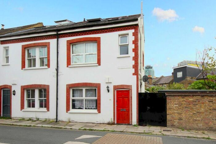 1 Bedroom Flat To Rent In Enfield Road, Brentford, TW8