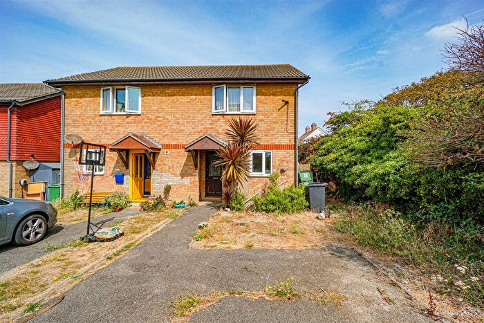 3 Bedroom Semi-Detached House For Sale In West Hill Road, St Leonards-On-Sea, TN38