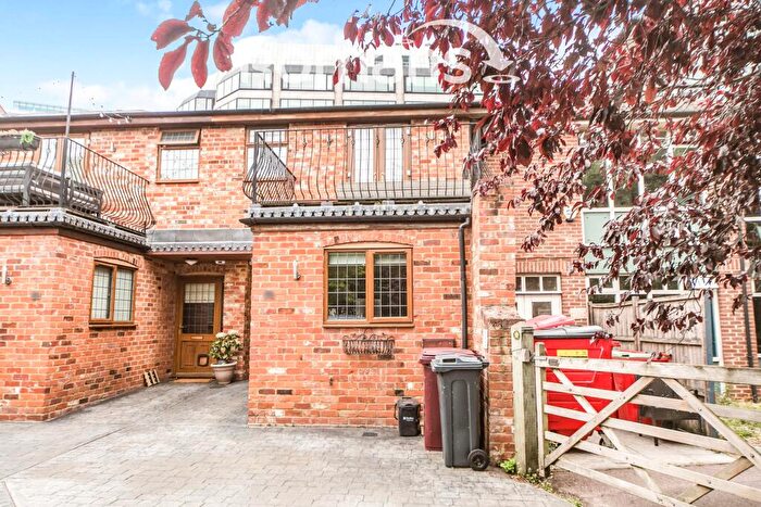 2 Bedroom House To Rent In Crane Wharf, Reading, RG1