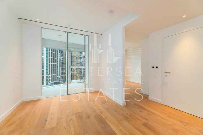 Studio To Rent In L-, Electric Boulevard, Battersea, SW11