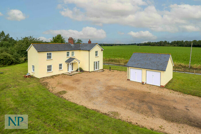 4 Bedroom Cottage To Rent In Glebe Cottage, CO10