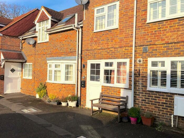 3 Bedroom Cottage To Rent In Haywards Road, Haywards Heath, RH16