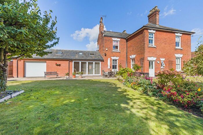 5 Bedroom Detached House For Sale In Cromer Road, North Walsham, NR28