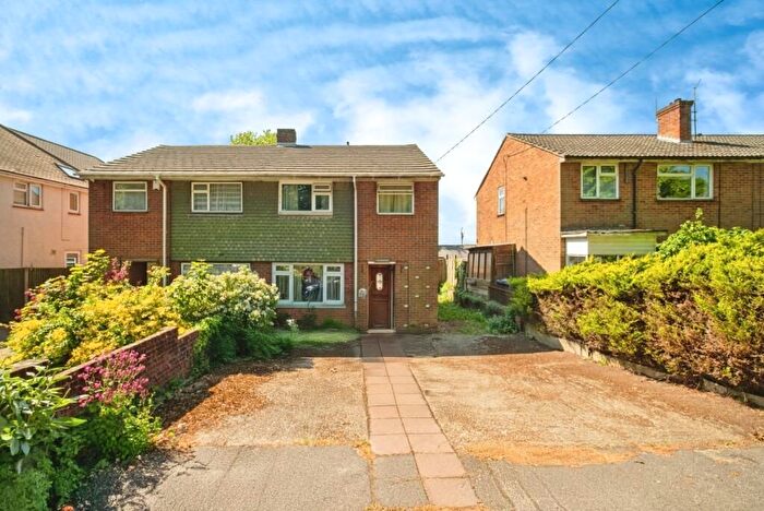 3 Bedroom Semi-Detached House For Sale In Upper Hale Road, Farnham, GU9