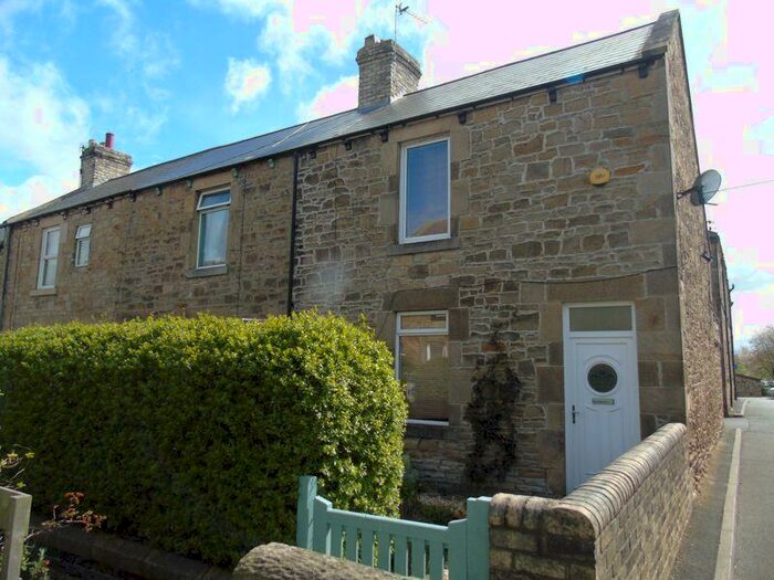 2 Bedroom End Of Terrace House To Rent In North View, Ryton, NE40