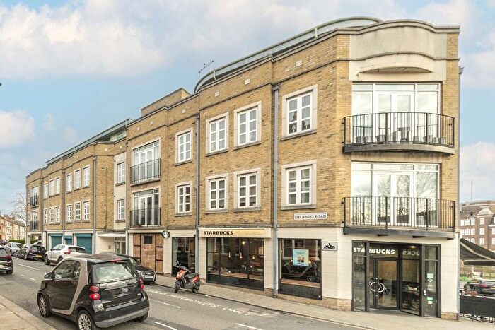 3 Bedroom Flat To Rent In Orlando Road, Clapham, SW4