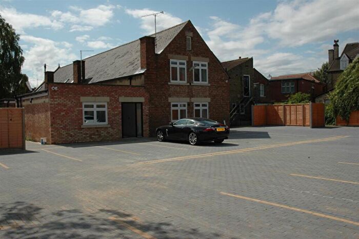 Studio To Rent In Studio - Manor House, PE1