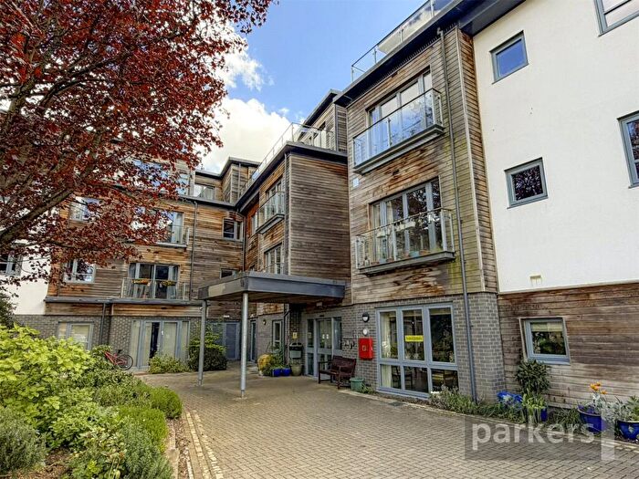 2 Bedroom Apartment For Sale In Buttercross Lane, Witney, Oxfordshire, OX28
