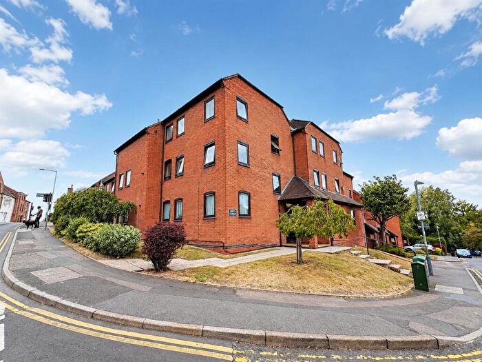 1 Bedroom Flat For Sale In Oken Court, Warwick, CV34