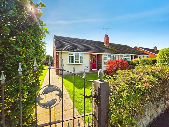 3 Bedroom Semi-Detached Bungalow For Sale In Henley Avenue, Knypersley, Staffordshire Moorlands, ST8