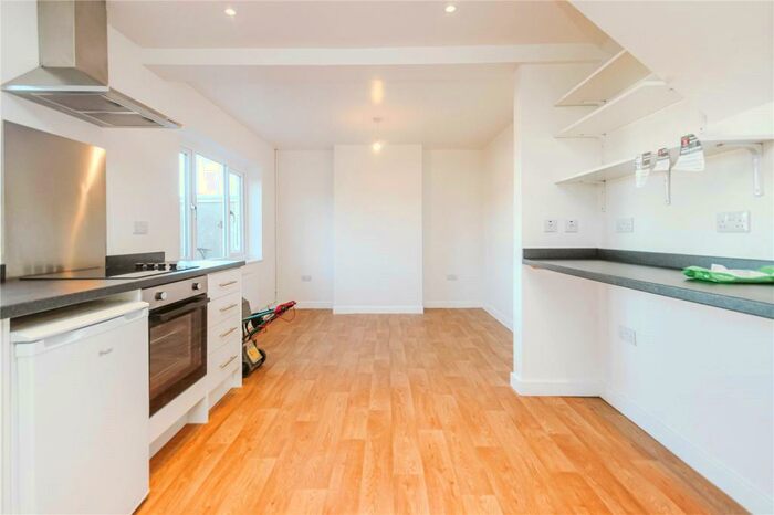 3 Bedroom Terraced House To Rent In Chipperfield Drive, Kingswood, Bristol, BS15