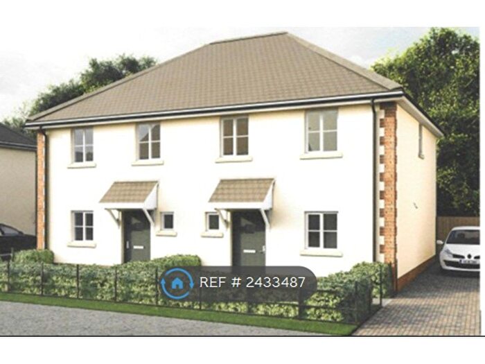 3 Bedroom Semi-Detached House To Rent In Patt Drive, Bideford, EX39