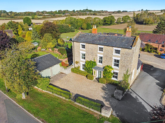 5 Bedroom House For Sale In Church Bank, Temple Grafton, B49