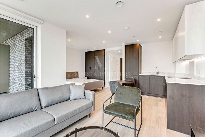 Studio To Rent In Silverleaf House, The Verdean, London, W3