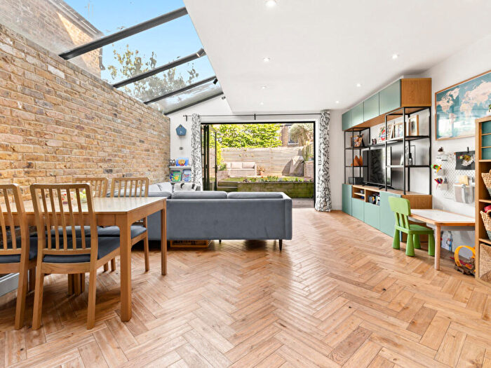 5 Bedroom Terraced House For Sale In Darrell Road, London, SE22