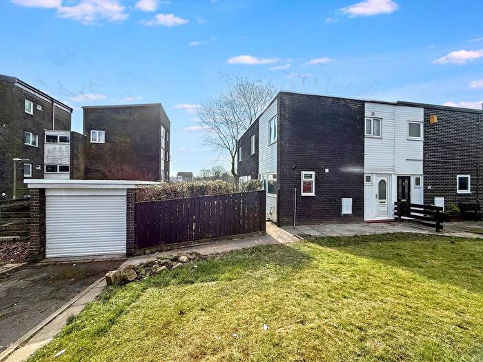 4 Bedroom Semi Detached House To Rent In Van Mildert Close, Peterlee, SR8