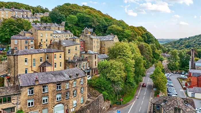 3 Bedroom Maisonette For Sale In Birch Place, Hebden Bridge, HX7