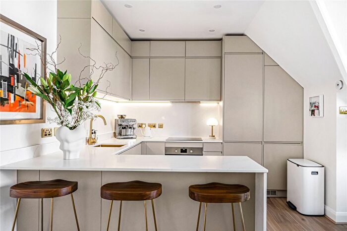 2 Bedroom Flat For Sale In The Park, London, W5