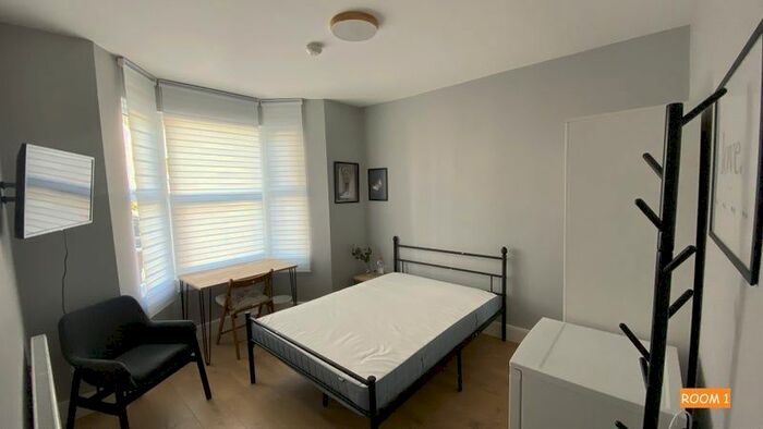 Property To Rent In Westminster Road, London, N9