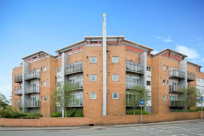 2 Bedroom Apartment To Rent In The Atrium, Bury Old Road, Whitefield, M45