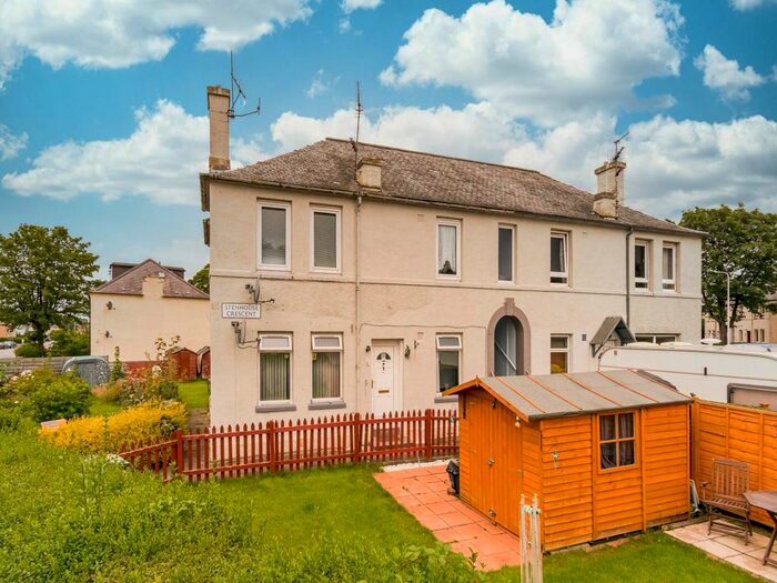 2 Bedroom Flat To Rent In Stenhouse Crescent, Edinburgh, EH11