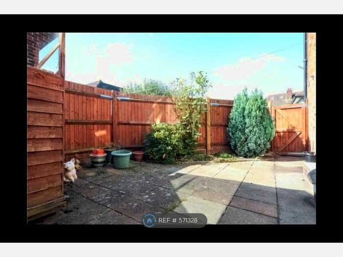 2 Bedroom Maisonette To Rent In South Ruislip, South Ruislip, HA4