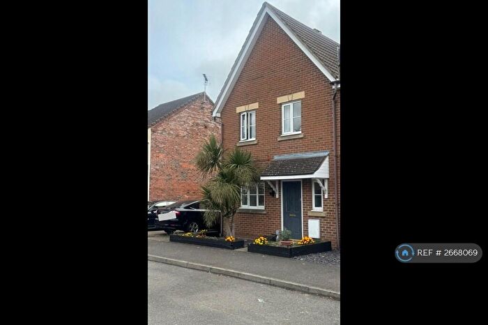 3 Bedroom Semi Detached House To Rent In Olivine Close, Sittingbourne, ME10