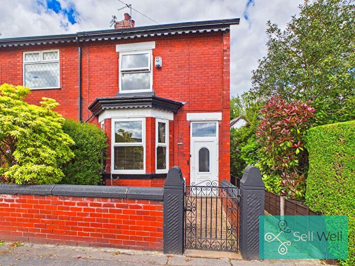 3 Bedroom End Of Terrace House For Sale In Hilton Lane Worsley Manchester, M28