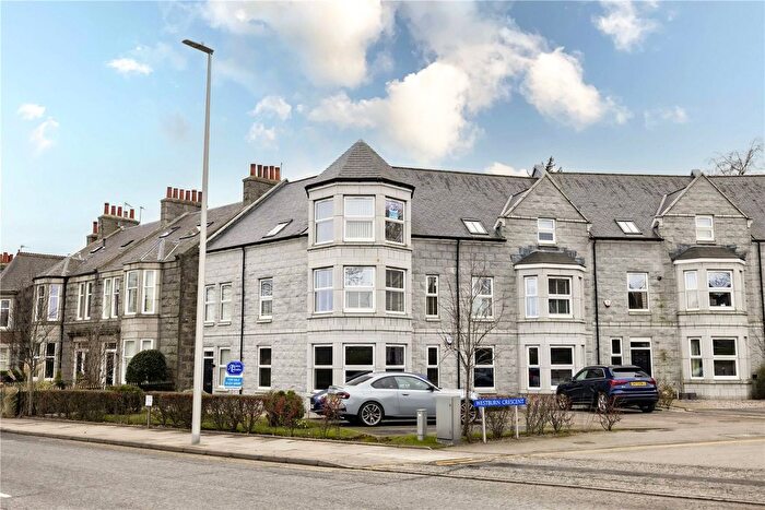 3 Bedroom Flat To Rent In Westburn Crescent, Aberdeen, AB25