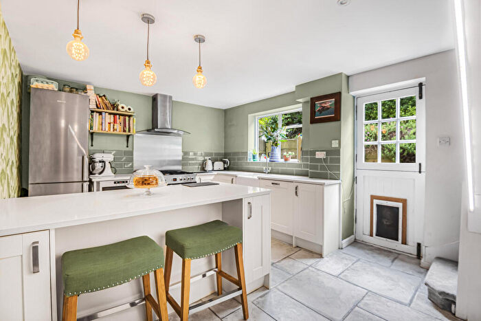 3 Bedroom Terraced House For Sale In Victoria Road, Wargrave, RG10