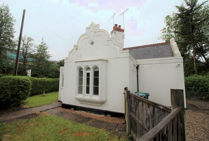 2 Bedroom Detached House To Rent In Shendish Lodge London Road Shendish Hemel Hempstead, HP3