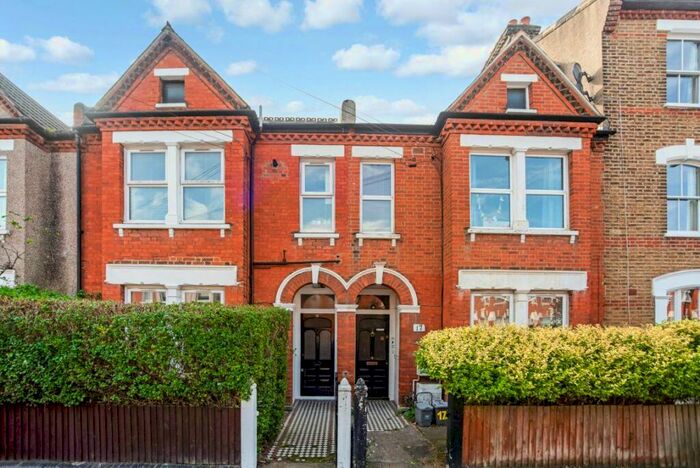 1 Bedroom Flat To Rent In Whatman Road, SE23