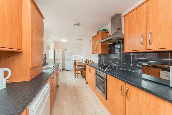 6 Bedroom Maisonette To Rent In Stratford Grove West, Heaton, Newcastle Upon Tyne, NE6