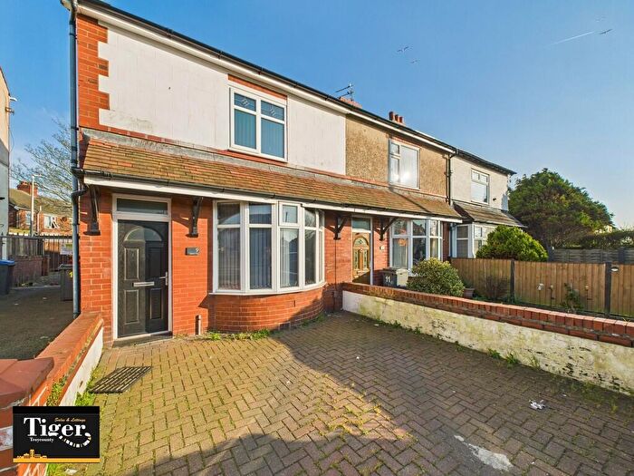 3 Bedroom End Of Terrace House To Rent In Marton Drive, Blackpool, FY4