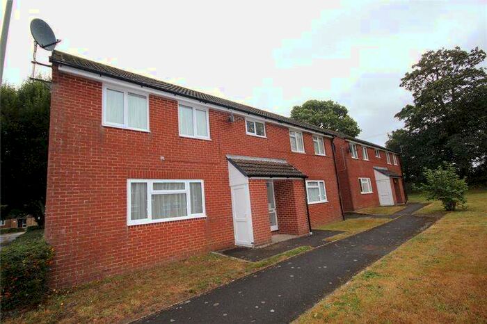 1 Bedroom Studio Flat To Rent In Willow Drive, Ringwood, BH24