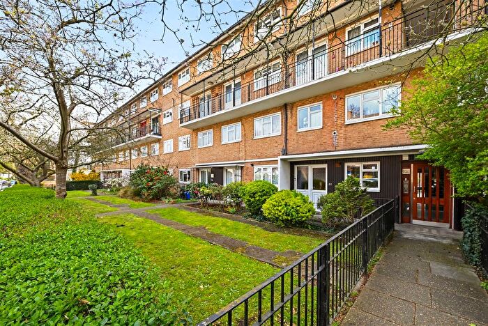 2 Bedroom Flat For Sale In St. Albans Villas, London, NW5