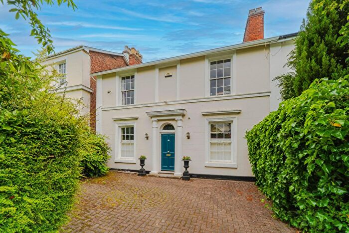 3 Bedroom Semi-Detached House For Sale In Spring Road, Edgbaston, B15